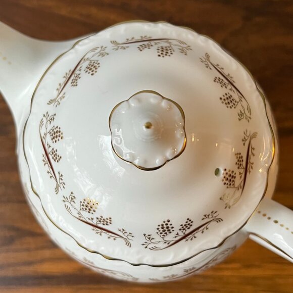 Vintage Coalport Bone China "Burgundy" Pattern Coffee Pot & Lid Gold Trim Grapes - Picture 7 of 15